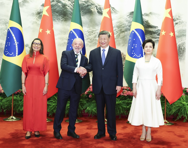 Xi Jinping Holds Talks with Brazilian President Luiz Inácio Lula da Silva